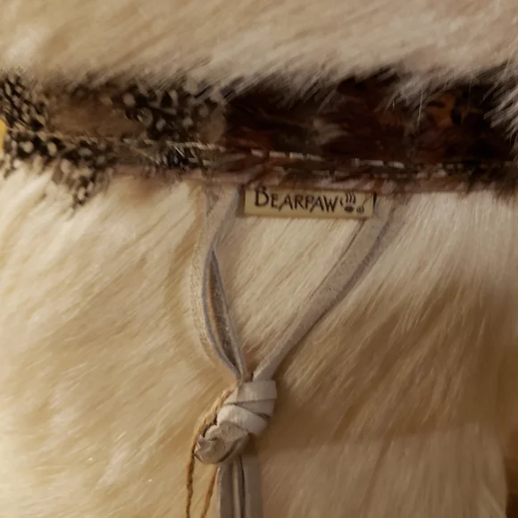 NEW! White Horse Hair & Feather Fur Winter Boots - Picture 2 of 7